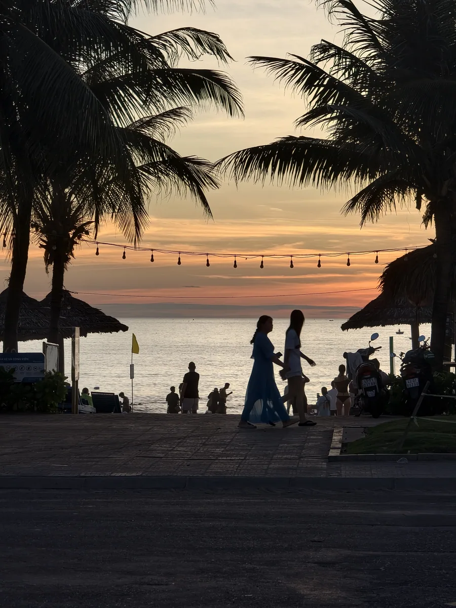 My Khe Beach,